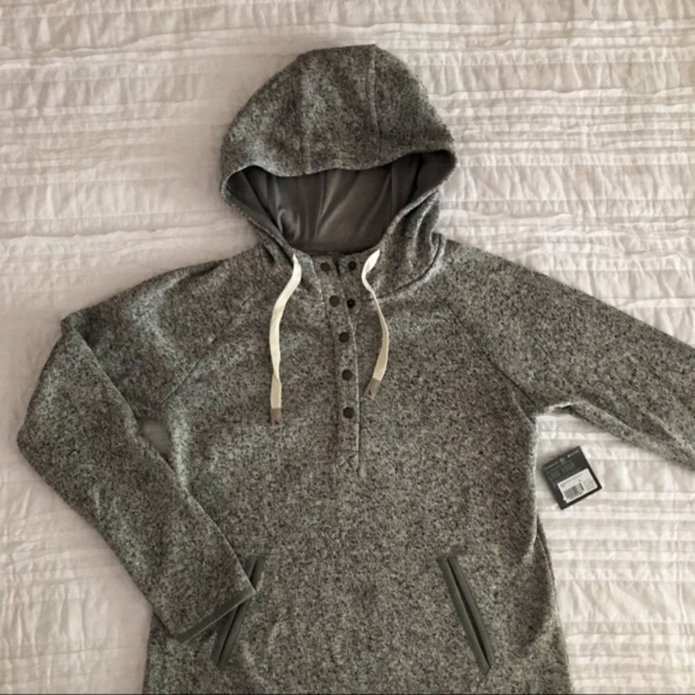 @sus20 NWT Eddie Bauer Sweatshirt